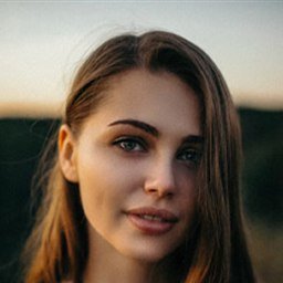 Illustratief portret van Naomi Moonen bij een klantervaring
