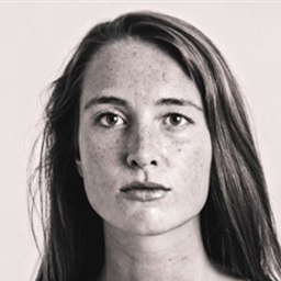 Illustratief portret van Aylin Remy bij een klantervaring